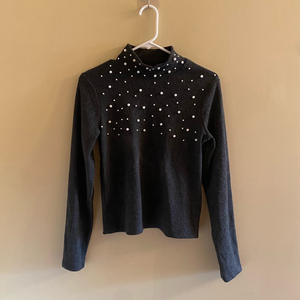 Sweater, never worn.